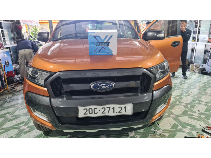 Độ đèn nâng cấp ánh sáng  Ford wilktruck